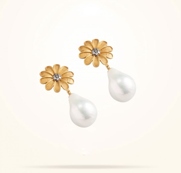 16mm Daisy Sultana Earrings Pearls, Diamond, Antique Yellow Gold 18K - Thumbnail