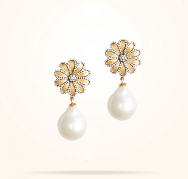 MARVVA - 17.15mm Daisy Sultana Earrings, Pearl, Diamond, Antique Yellow Gold 18K